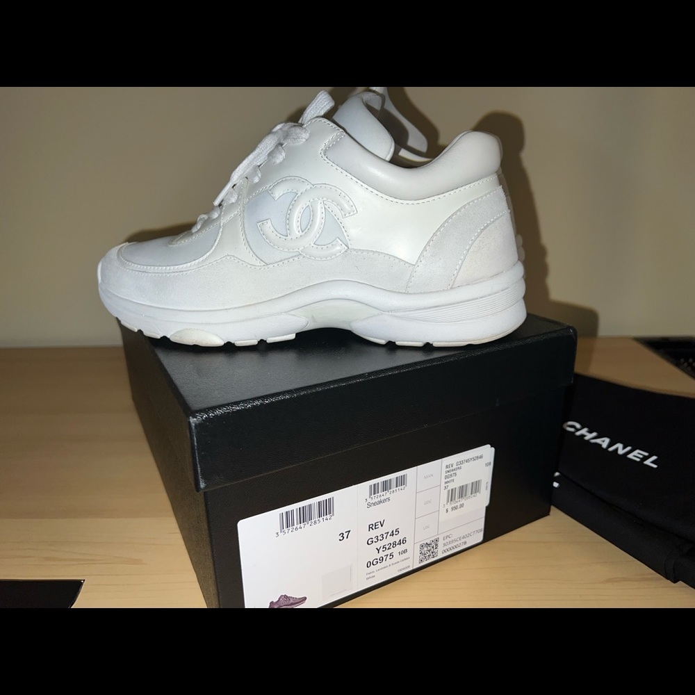 CHANEL White Leather Sneakers